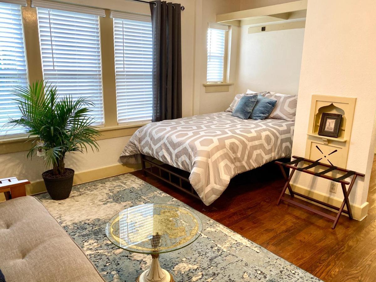 Bright Okc Midtown Studio-Coolest Neighborhood Oklahoma City Exterior photo