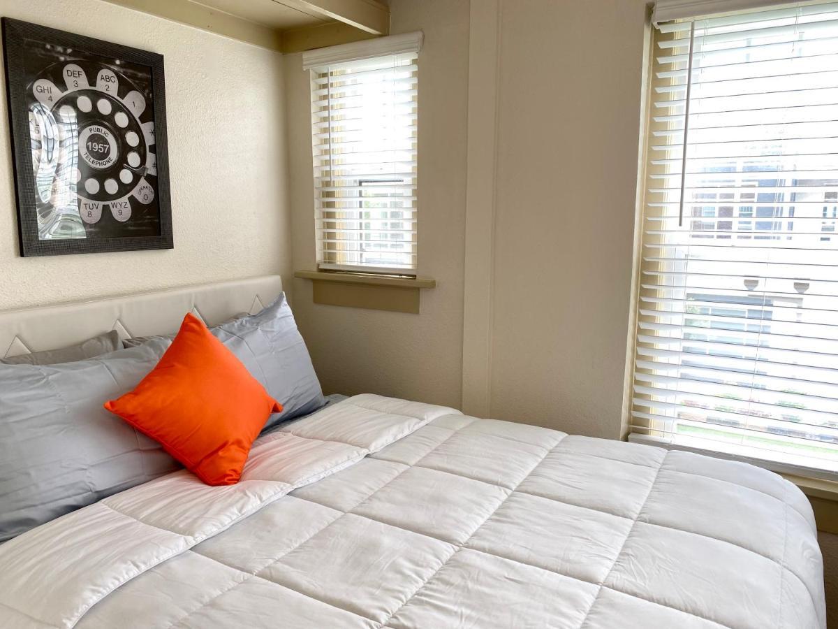 Bright Okc Midtown Studio-Coolest Neighborhood Oklahoma City Exterior photo